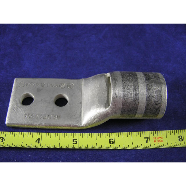 WP91412-L135 Lug 750 kcmil, 2Hole, 3/8" bolt, 1" center, short barrel, (1 Each)